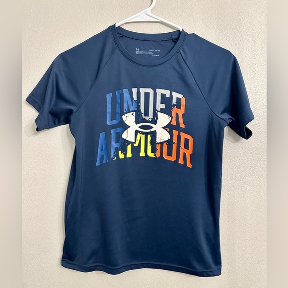 Youth medium Under Armor t-shirt - Picture 1 of 3